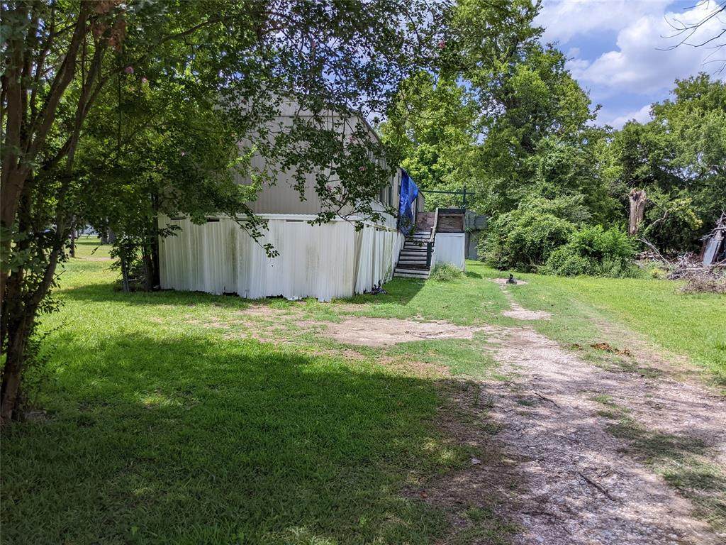15517 Magee Road - Photo 1