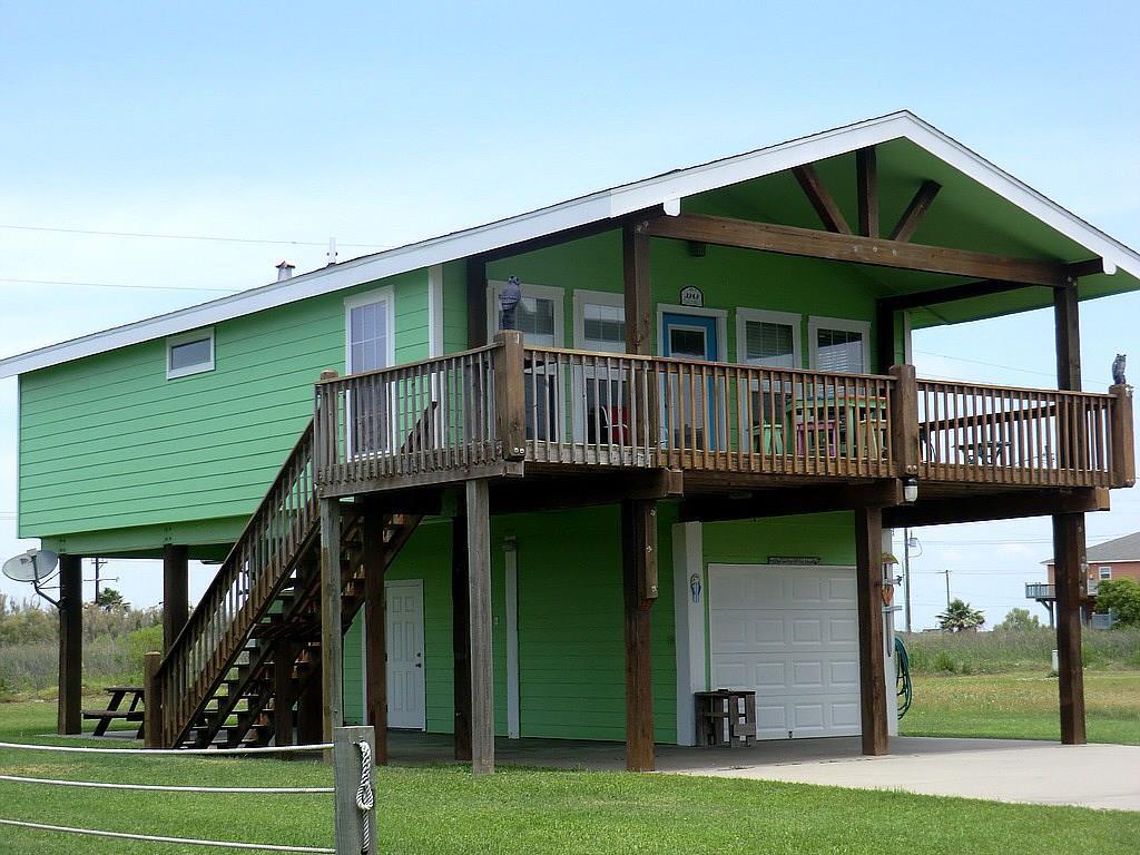 3343 Pirates Cove - Photo 1