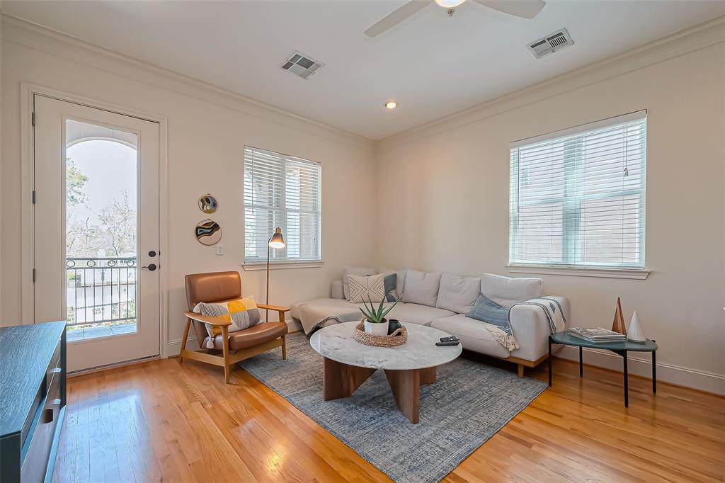 58 Briar Hollow Lane - Photo 1