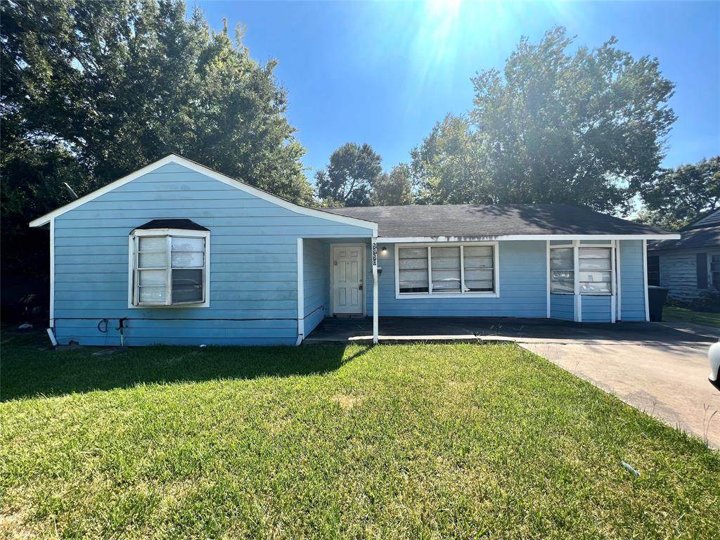 5950 Southford Street - Photo 1