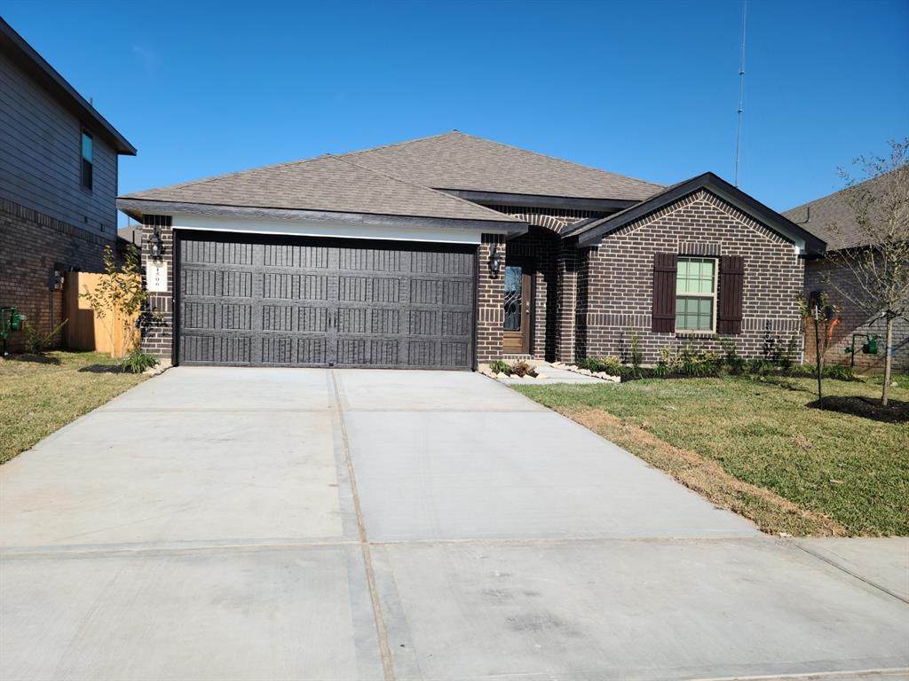 1506 Maple Ridge Drive - Photo 1