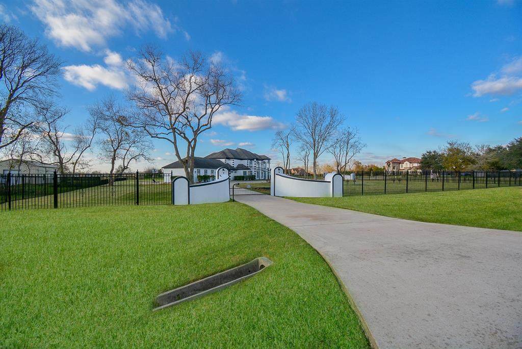 1110 Star Lake Drive - Photo 1