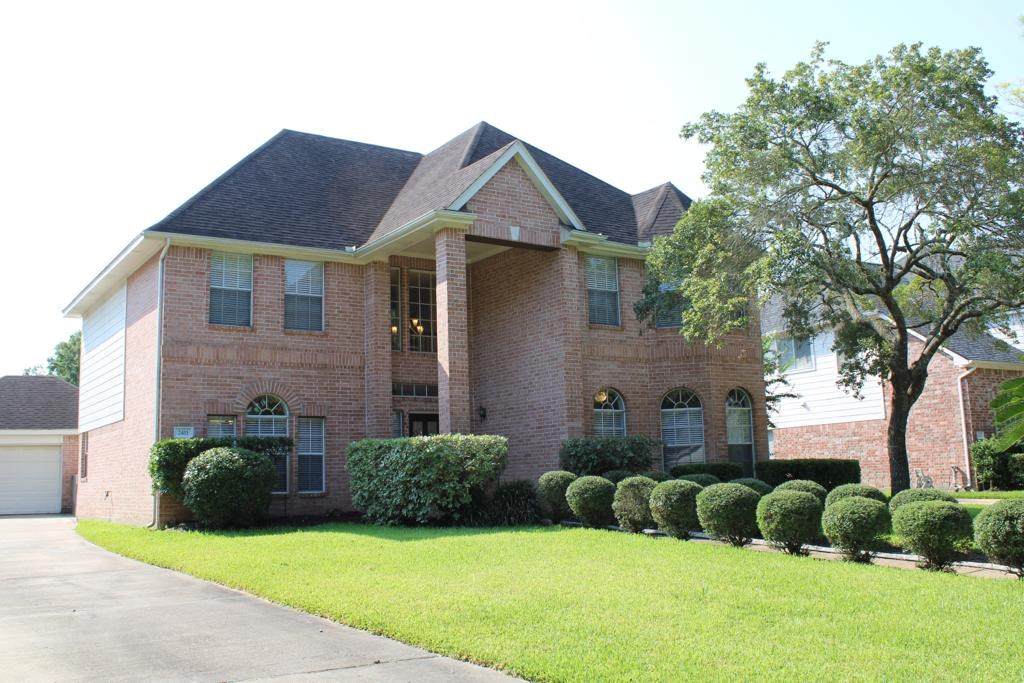 2411 Rose Hollow Drive - Photo 1