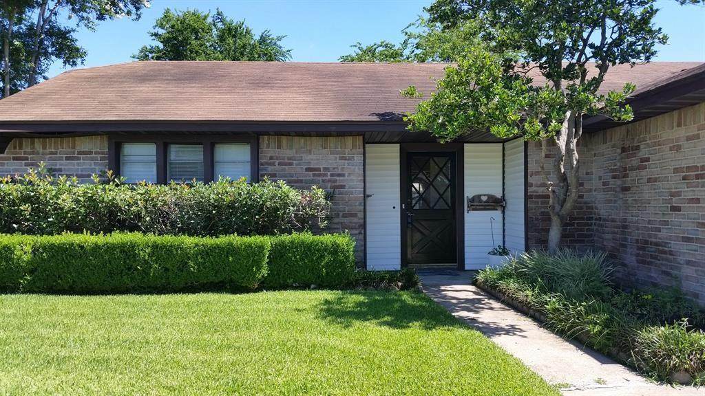 13722 Bonaventure Drive - Photo 1