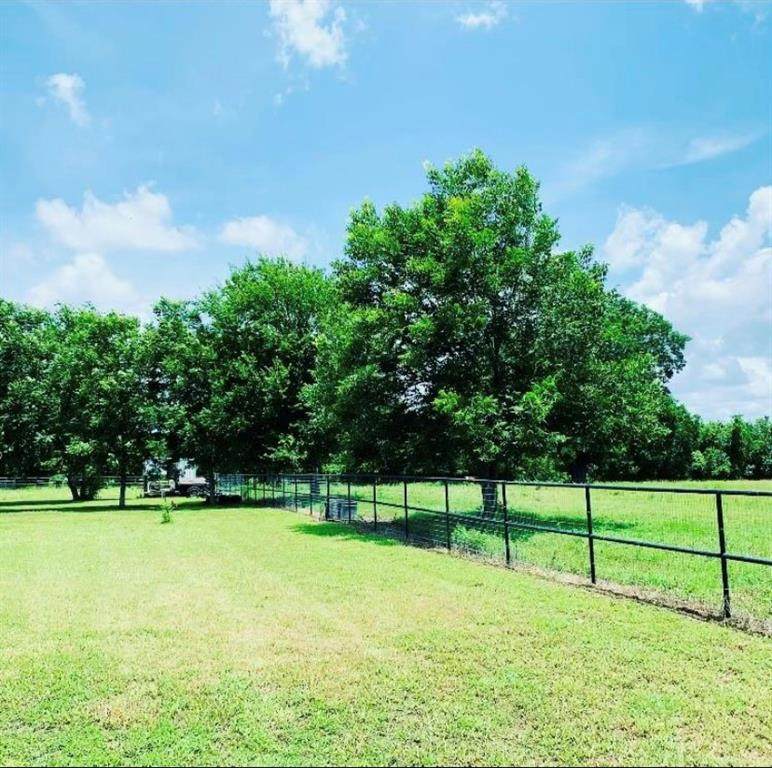 1469 Fm 109 - Photo 1