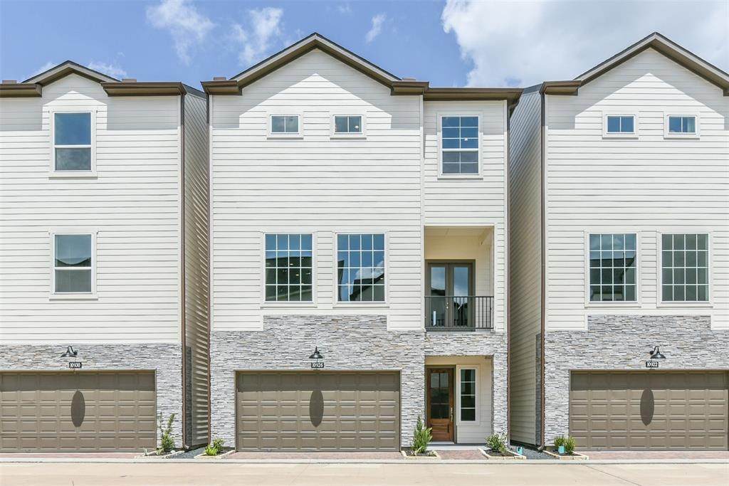 10922 Brookeshire Chase Lane - Photo 1