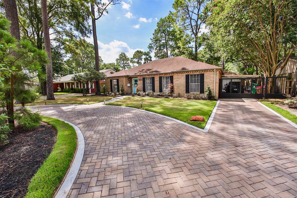10023 Westview Drive - Photo 1