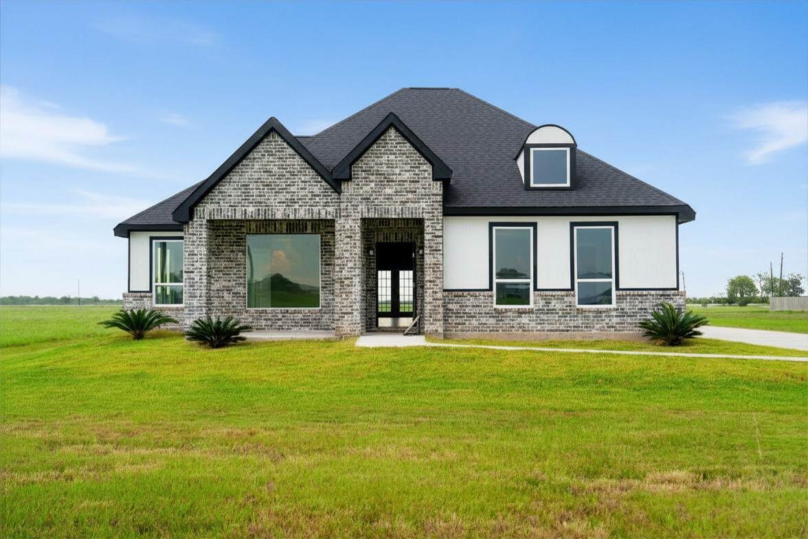 395 Brahman Trail - Photo 1