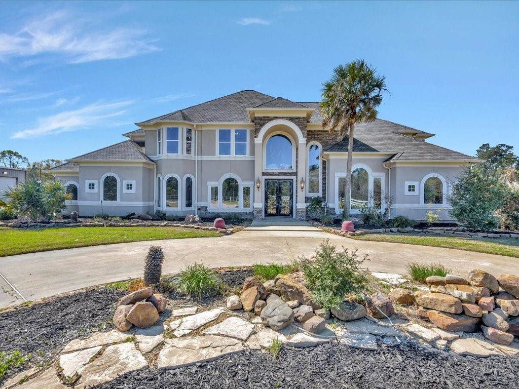 8206 East State Highway 103 - Photo 1