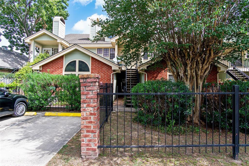 4900 Floyd Street - Photo 1