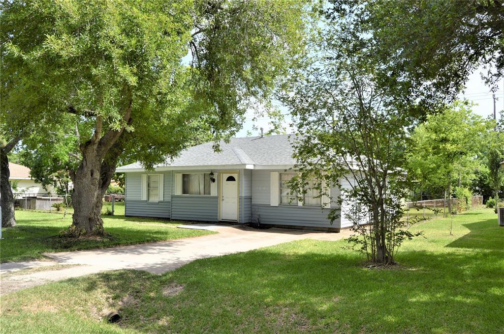 1801 Avenue T - Photo 1
