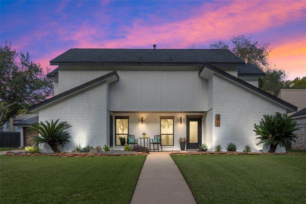 3911 Ridgeview Drive - Photo 1