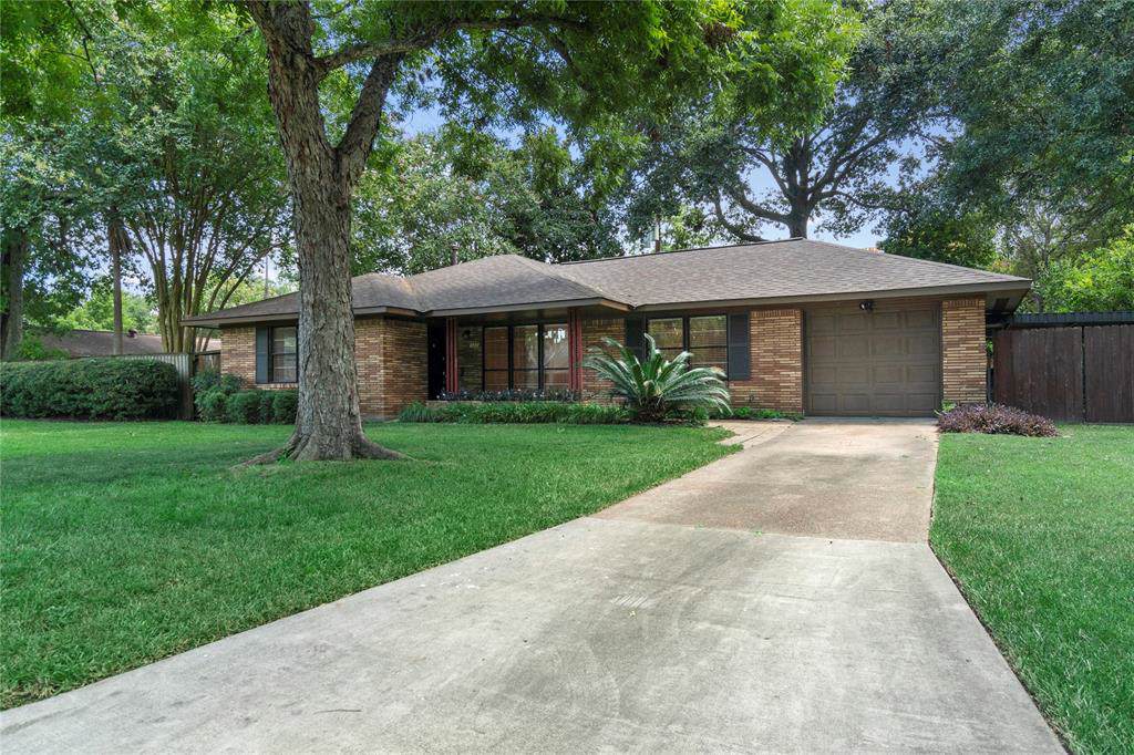 522 Azaleadell Drive - Photo 1