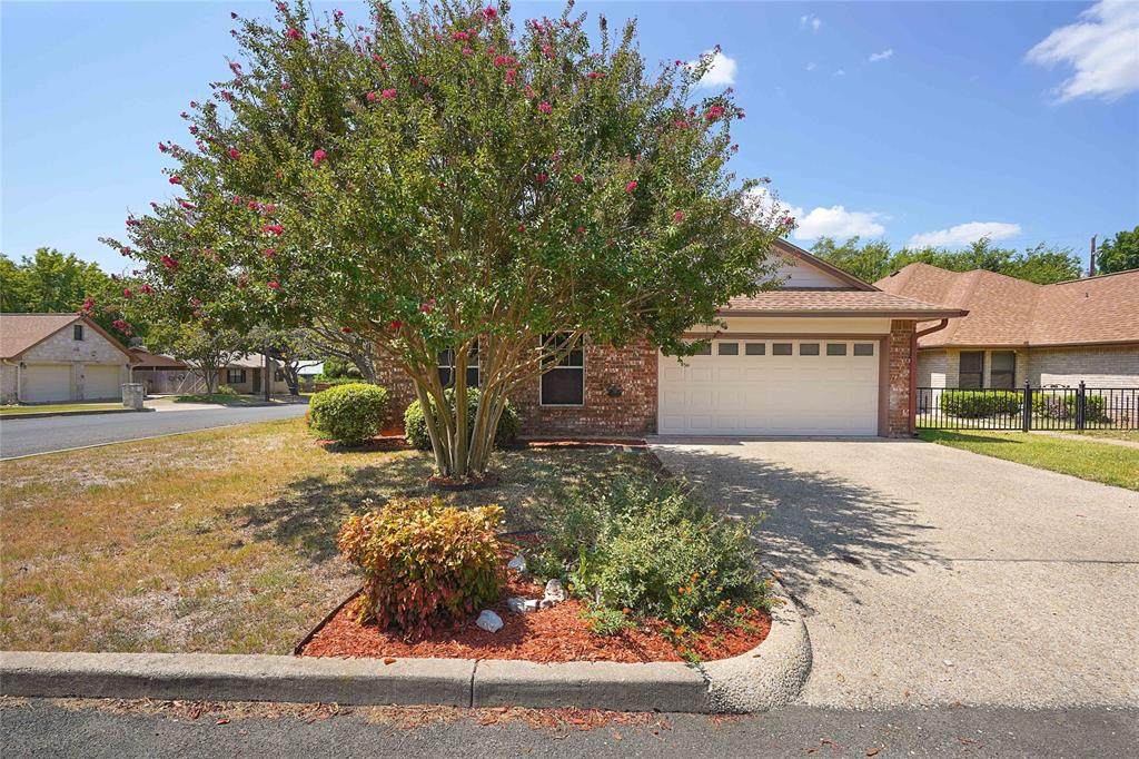 506 Sunset Street - Photo 1