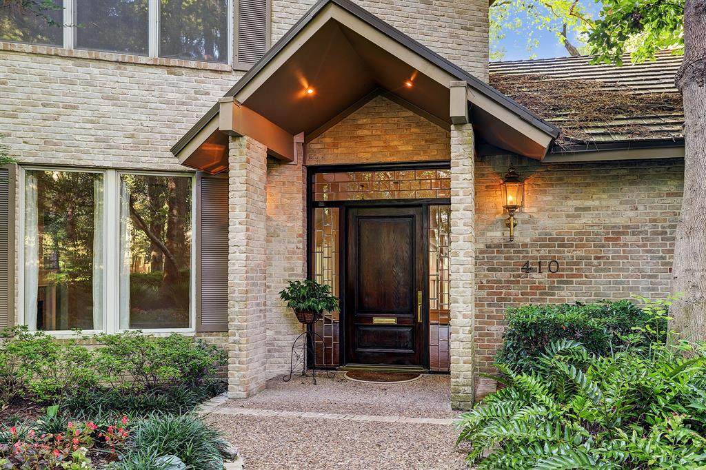 410 Tecumseh Lane - Photo 1