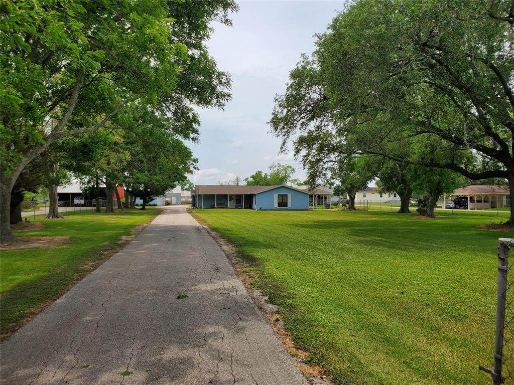 4330 Fm 1462 Road - Photo 1