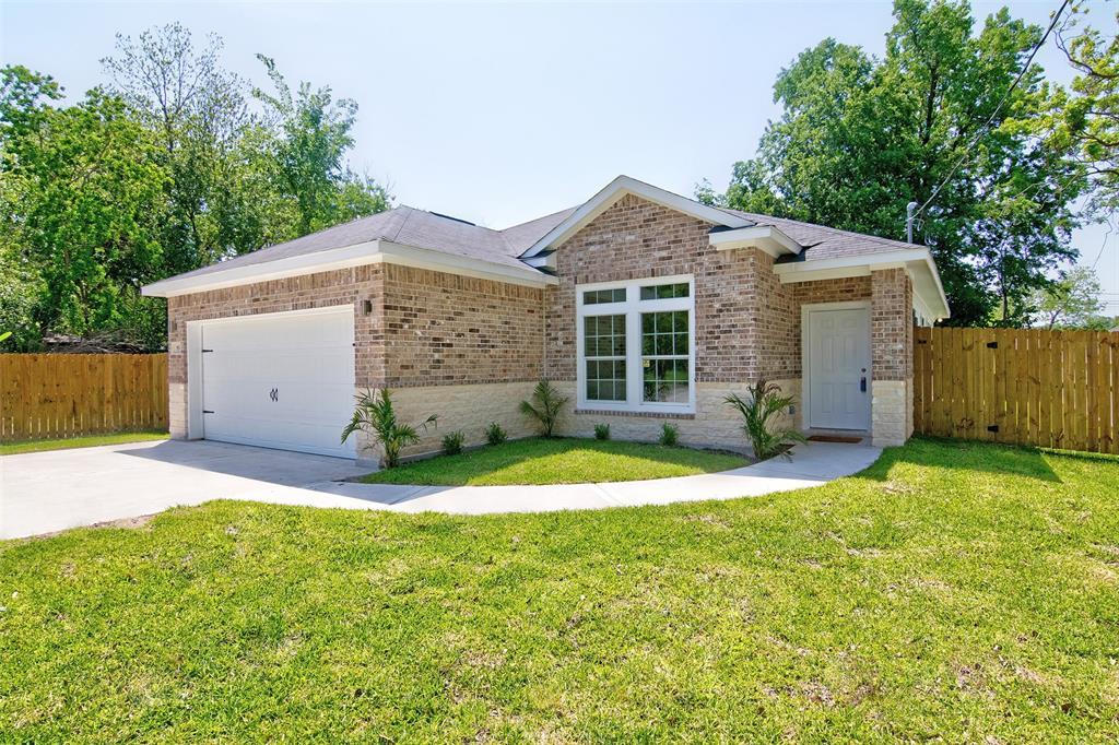 916 Conklin Street - Photo 1