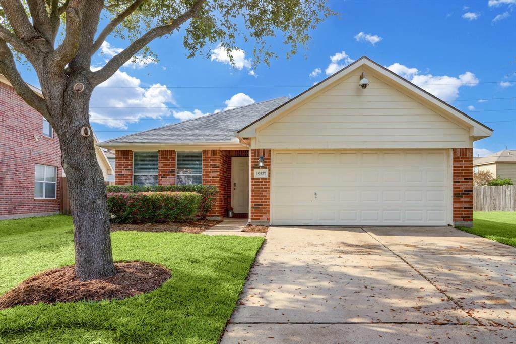 19327 Fairgrange Key Lane - Photo 1