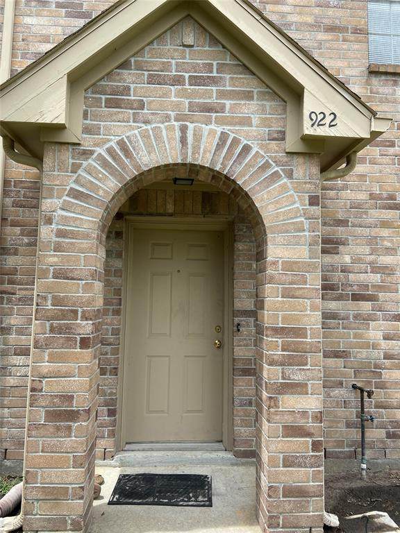 922 Birnham Woods Boulevard - Photo 1