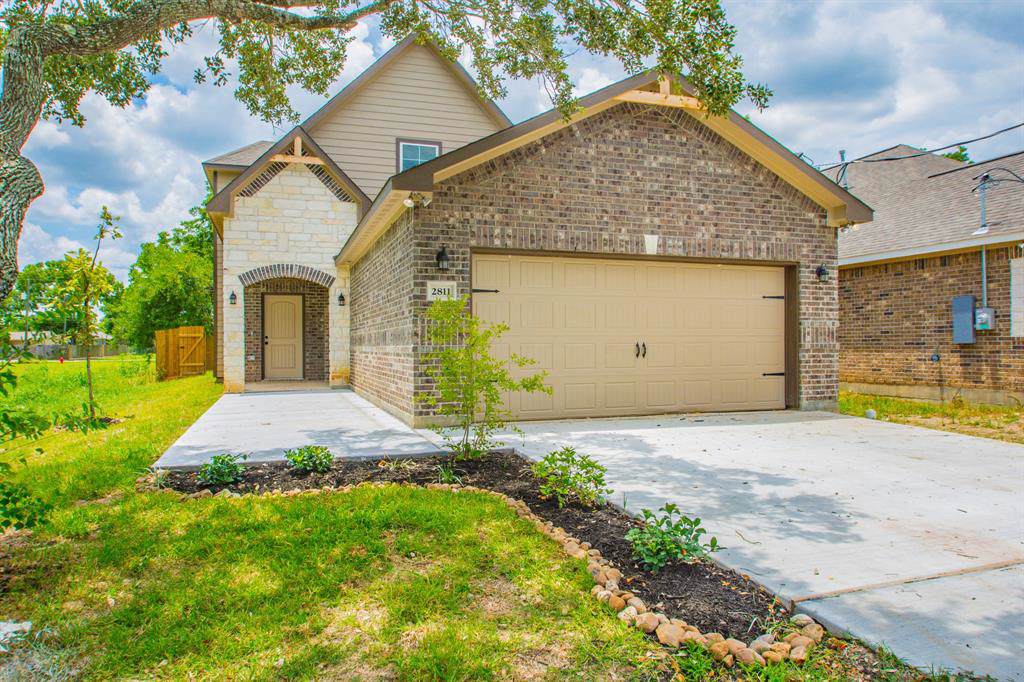 2811 Oklahoma Avenue - Photo 1