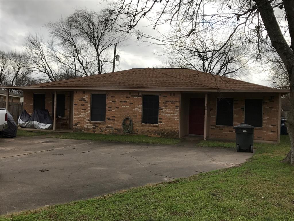 308 Columbia Court - Photo 1