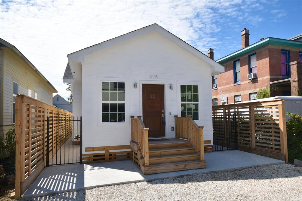 2405 Keene Street - Photo 1