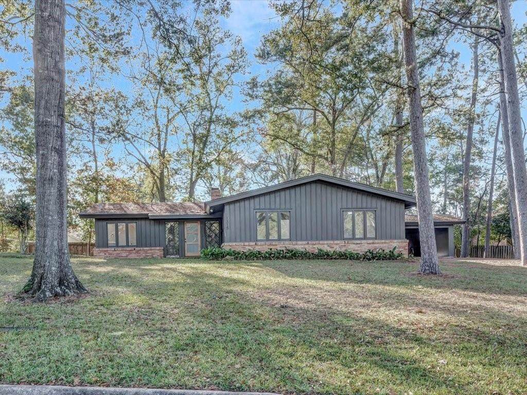 1315 Grove Avenue - Photo 1
