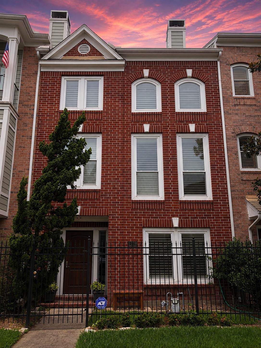 2128 Gillette Street - Photo 1