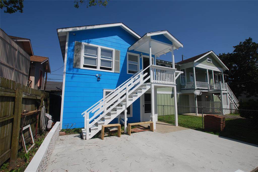 4724 Avenue Q 1/2 Up - Photo 1