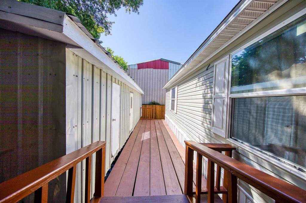 14630 Texarkana Street - Photo 1