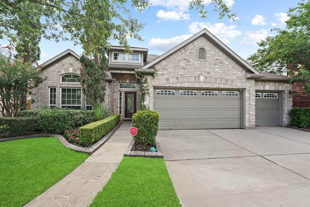 2010 Kenilworth Drive - Photo 1