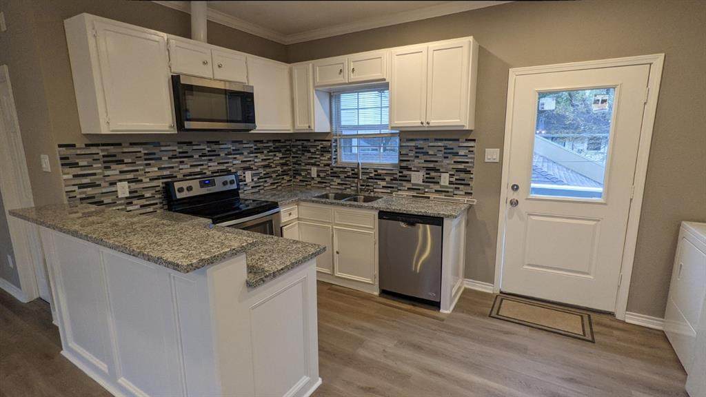 1147 Rutland Street - Photo 1