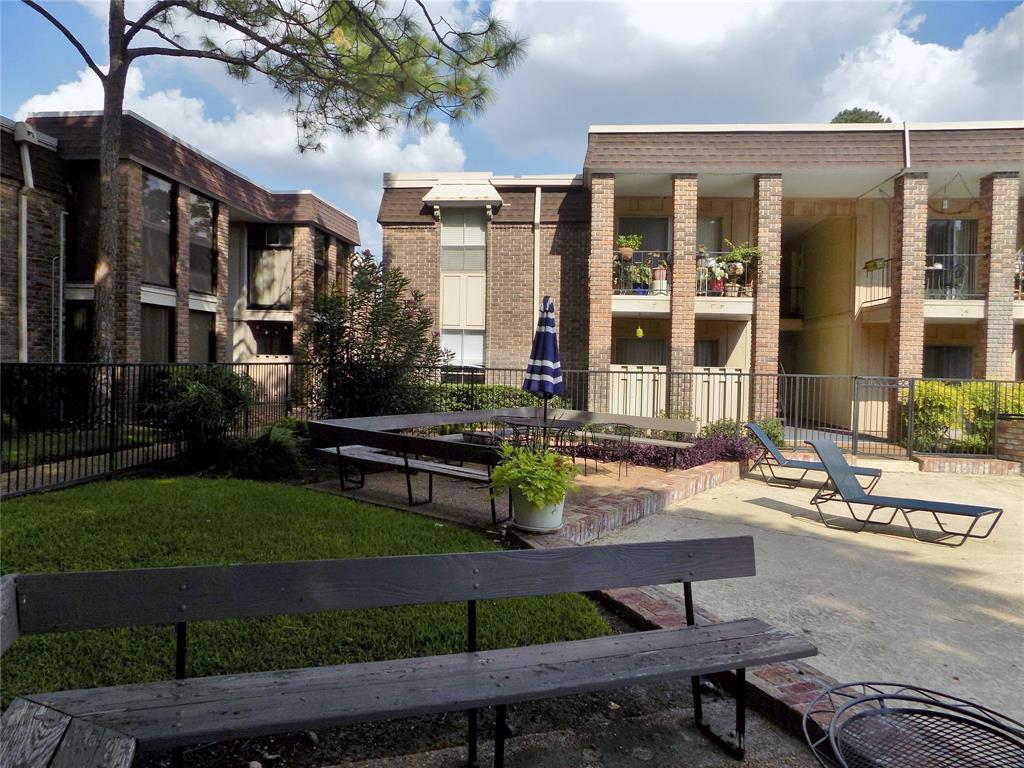 7555 Katy Freeway - Photo 1