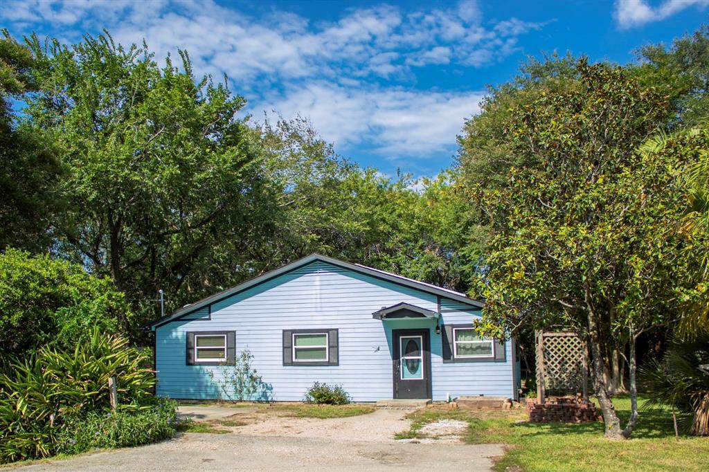 3010 Maryland Ave - Photo 1