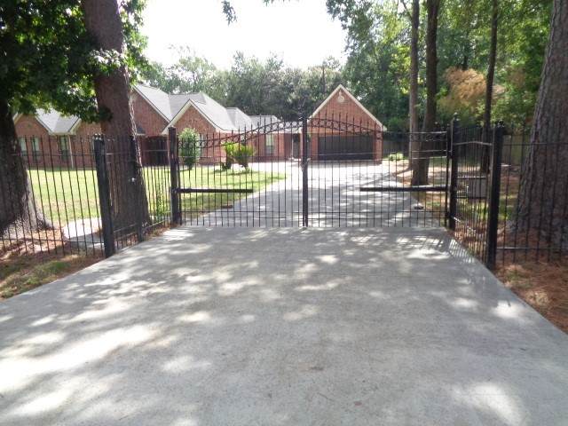 21722 Tophill Drive - Photo 1