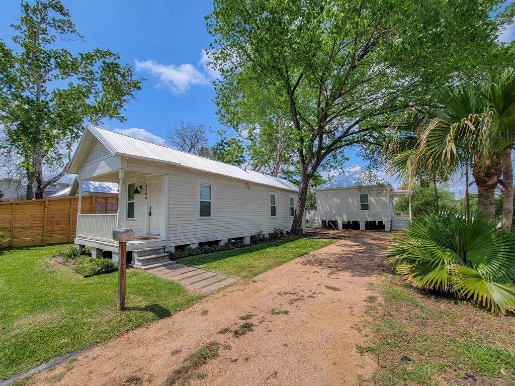 1506 Ovid Street - Photo 1