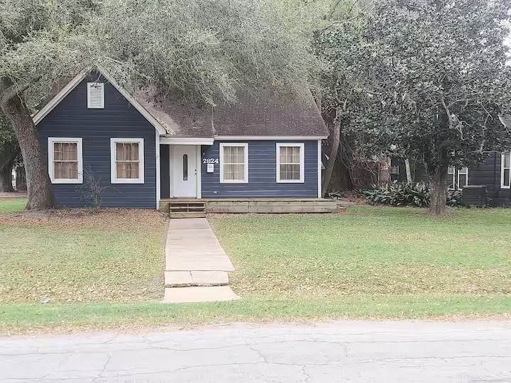 2824 5th Street - Photo 1