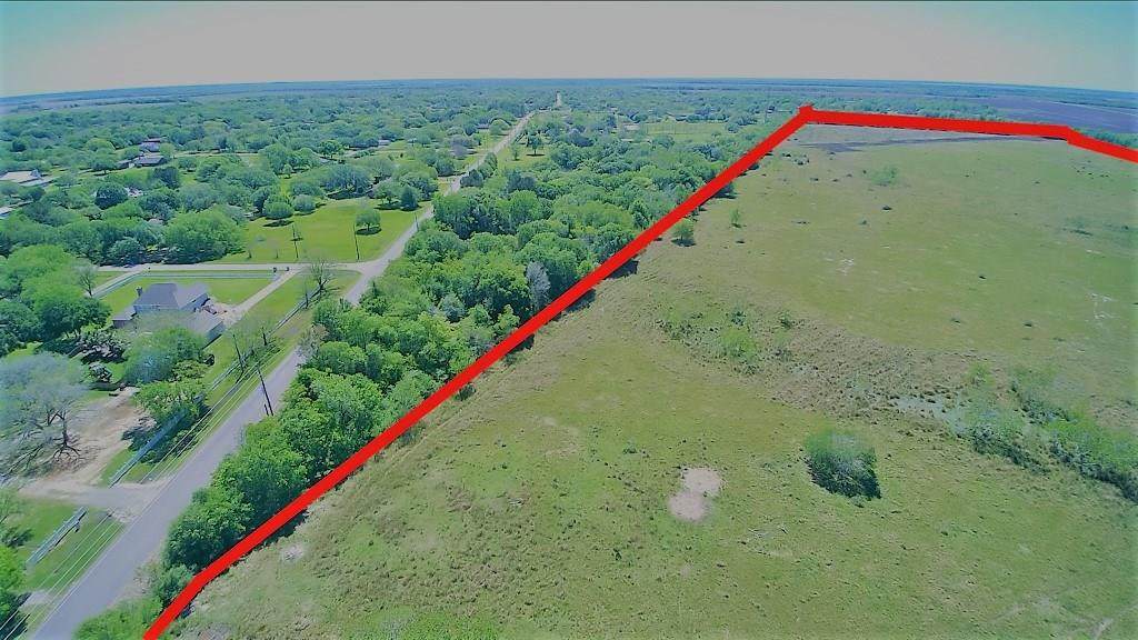 9916 Hanselman Road - Photo 1