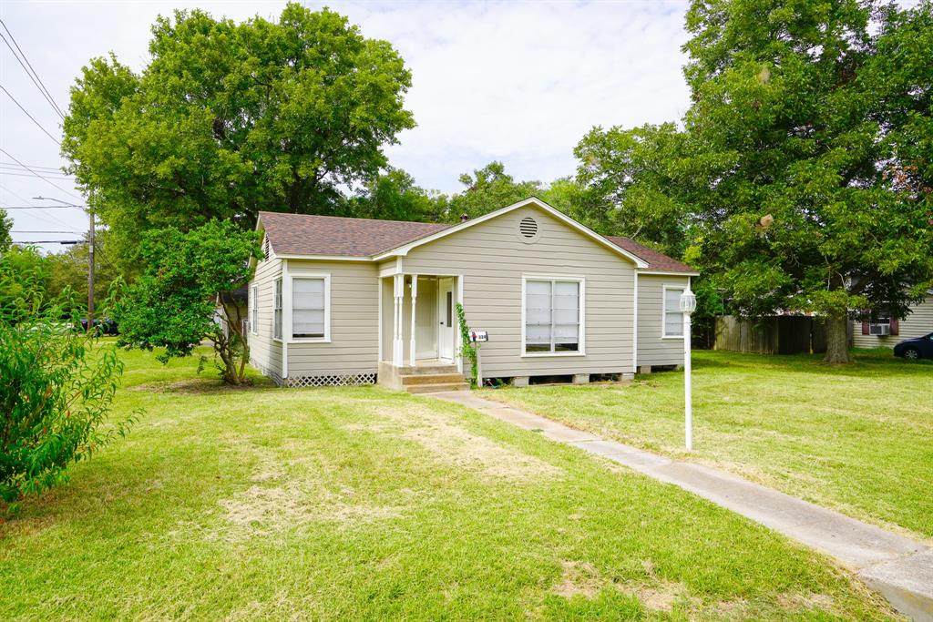 324 Virginia Street - Photo 1