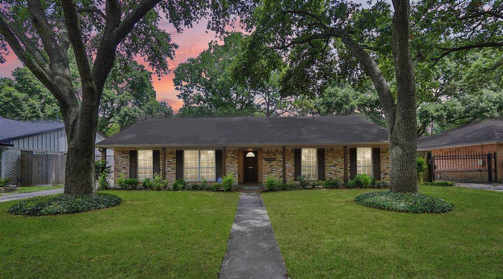 5738 Claridge Drive - Photo 1