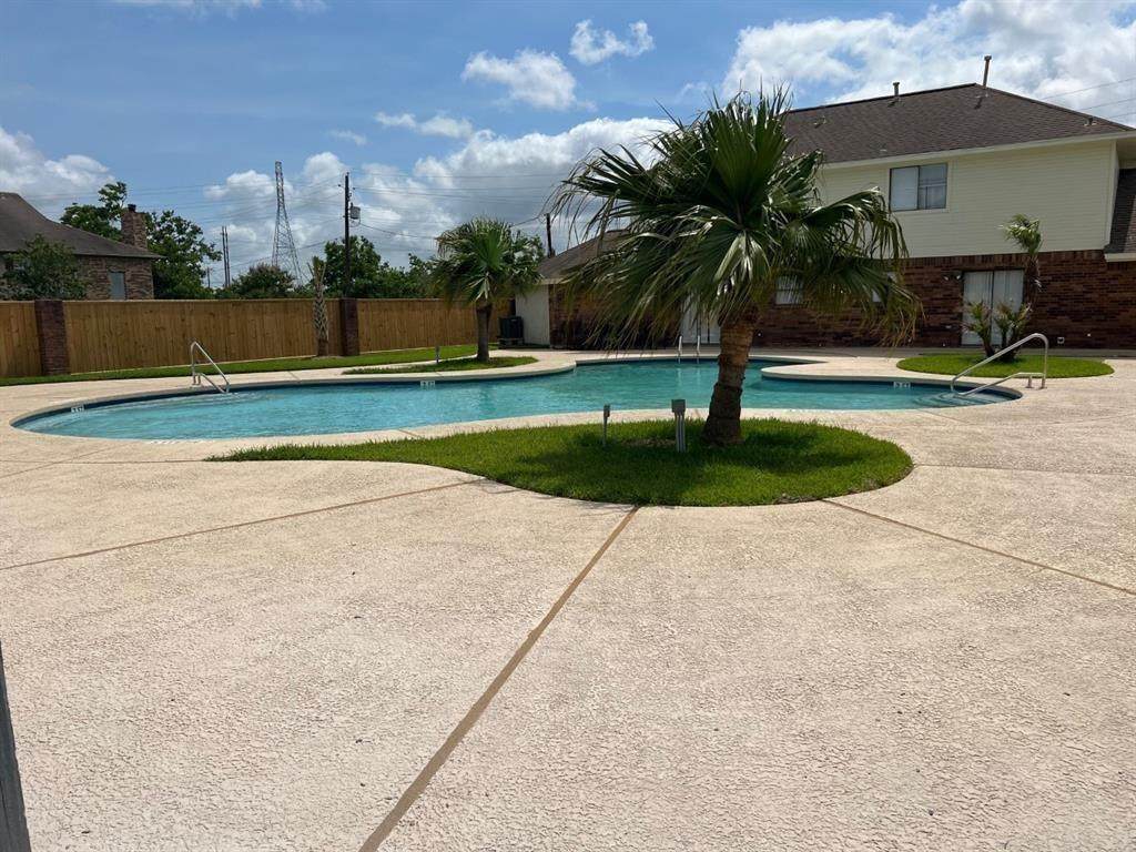 7931 Catalpa Street - Photo 1