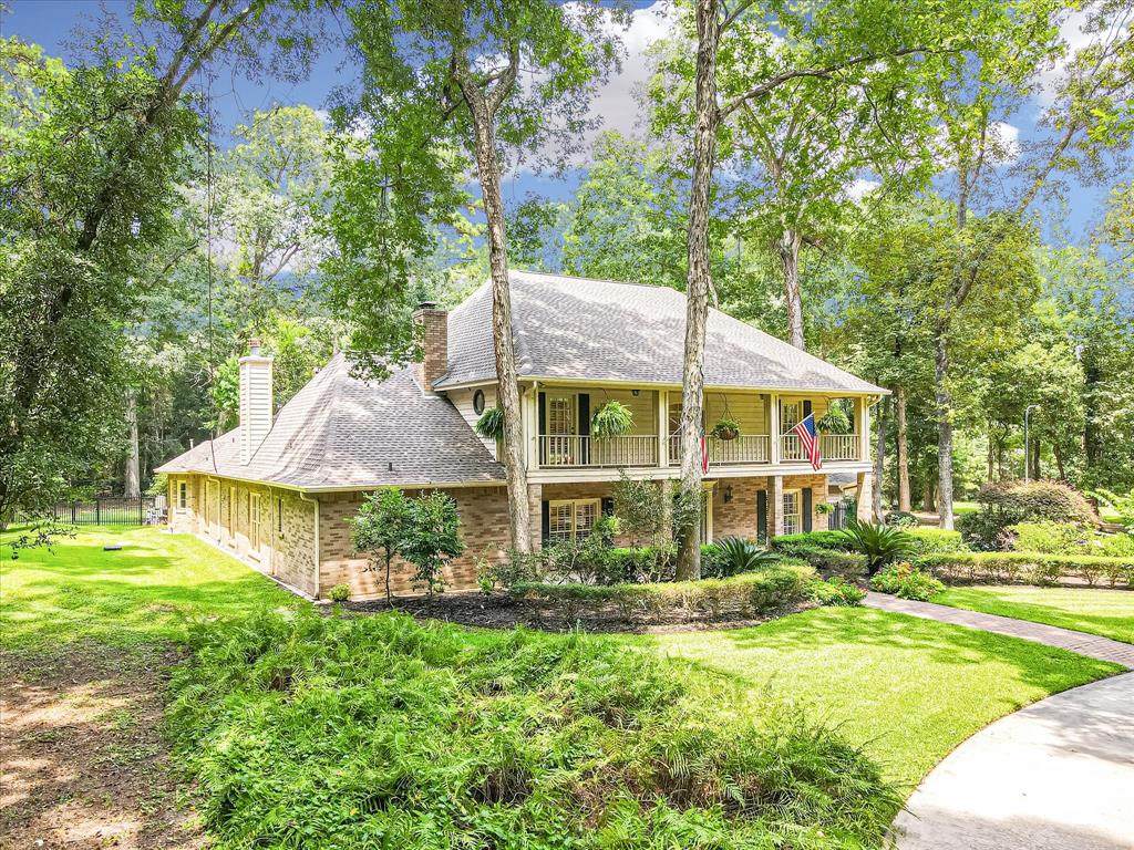 10022 Shady Hollow Drive - Photo 1
