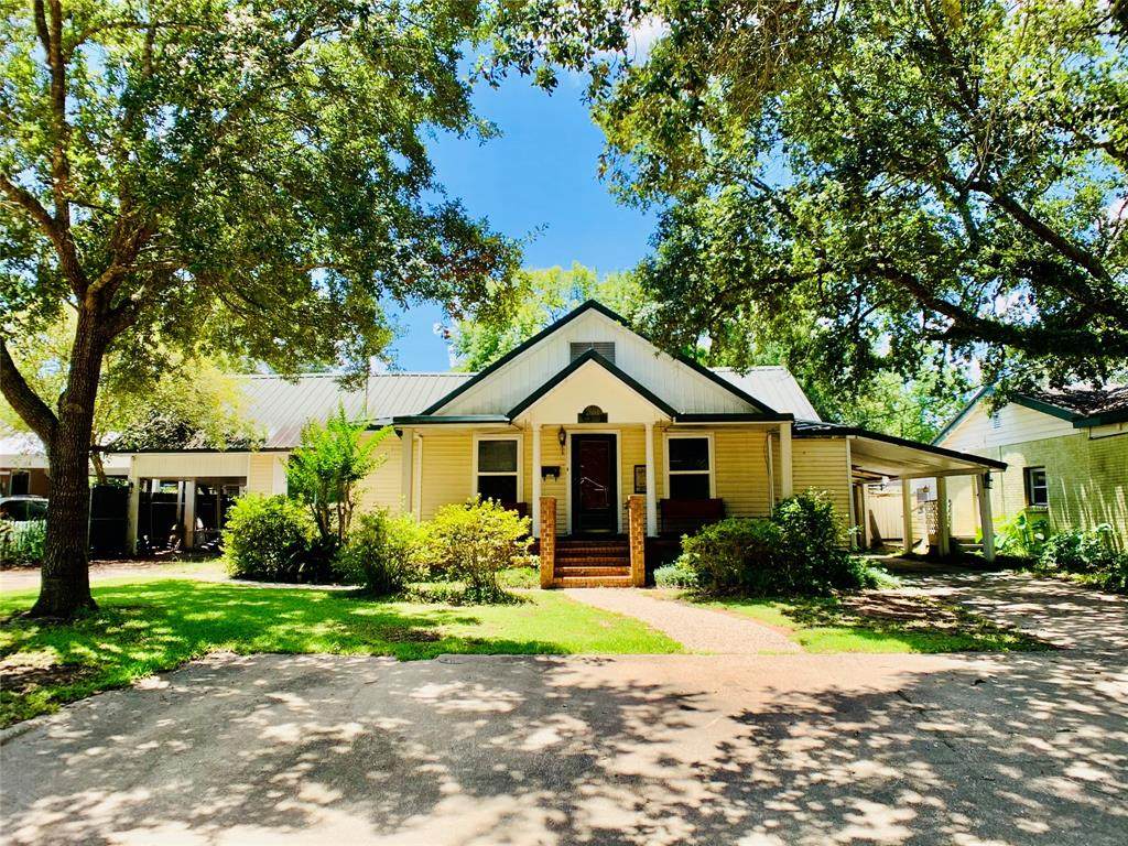 2604 Cos Street - Photo 1