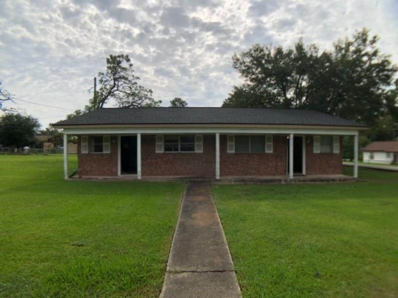 2904 Archer Street - Photo 1