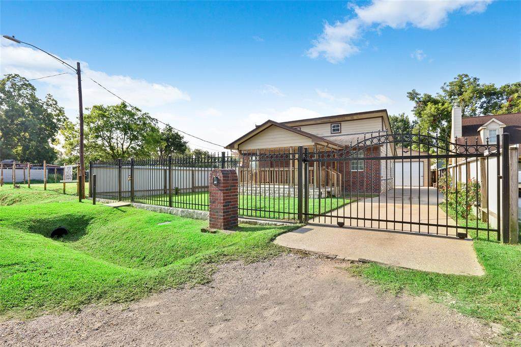 939 Glen Avenue - Photo 1