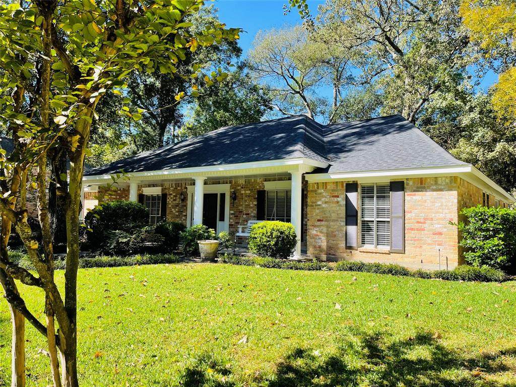 2915 Redwood Lodge Drive - Photo 1