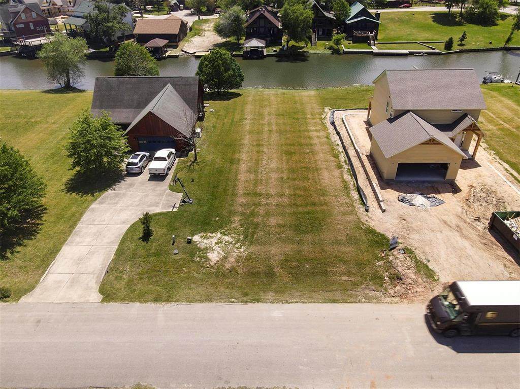 40 Wildwood Lake Drive - Photo 1