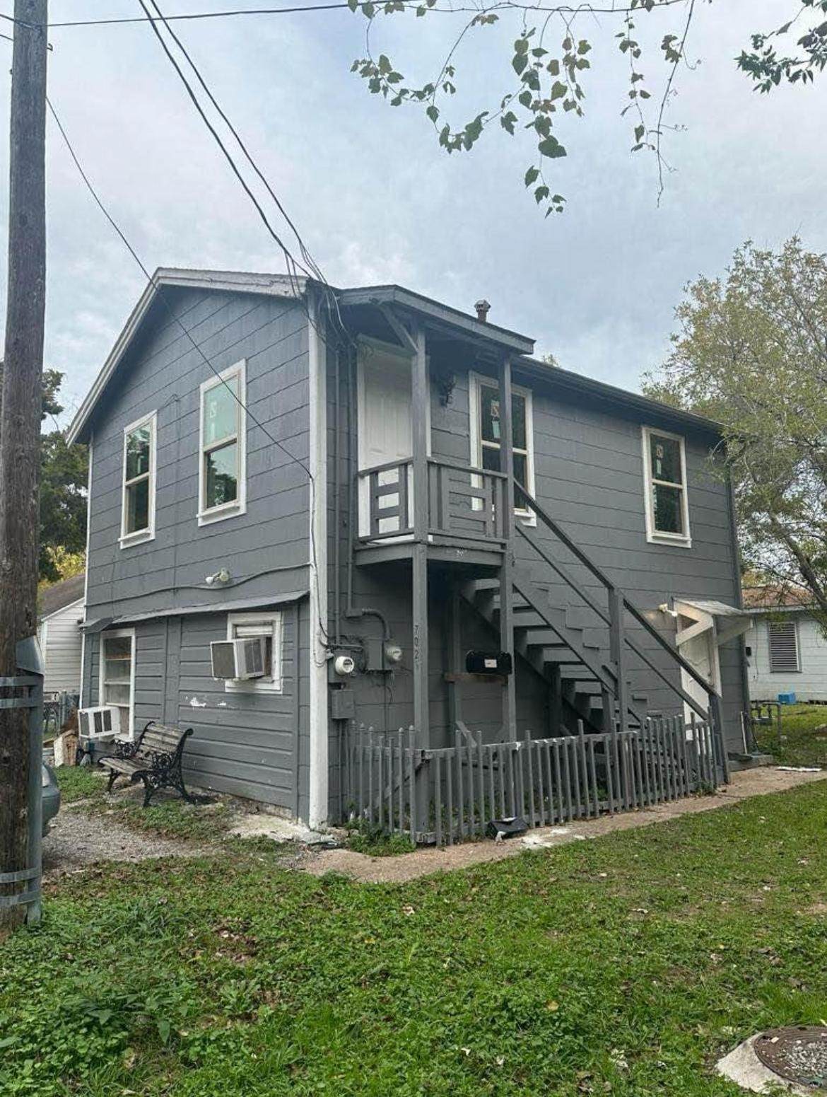 702 Rosedale Street - Photo 1