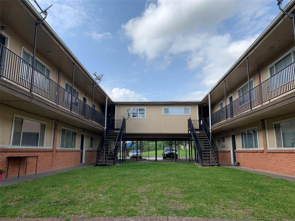 4045 Bellfort Avenue - Photo 1