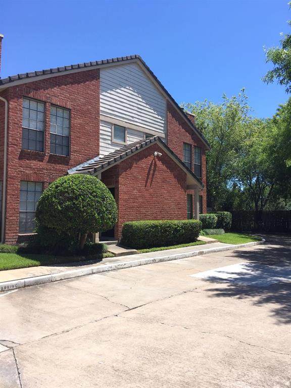 2211 Kirkwood - Photo 1
